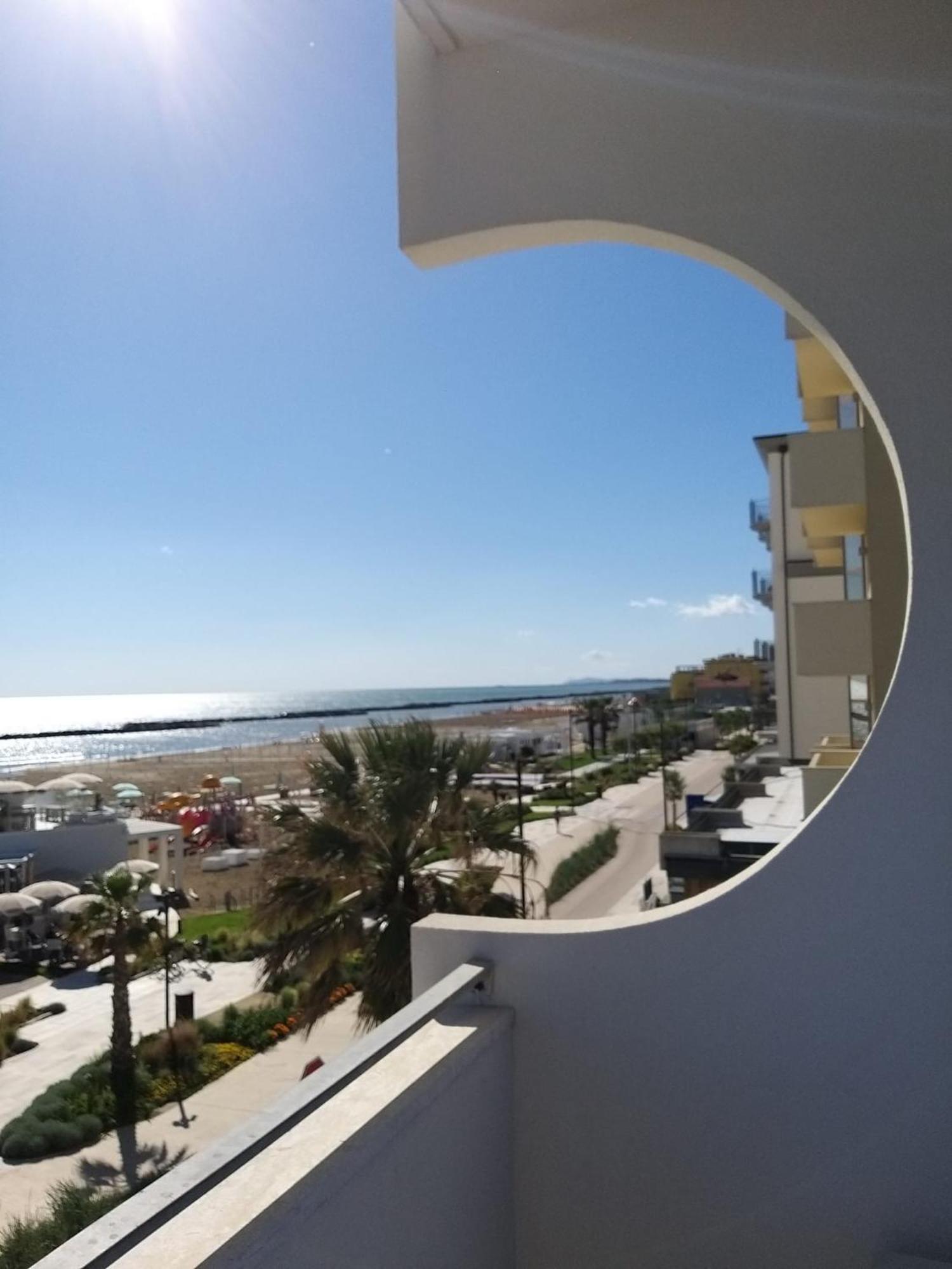 רימיני Hotel Ideal מראה חיצוני תמונה