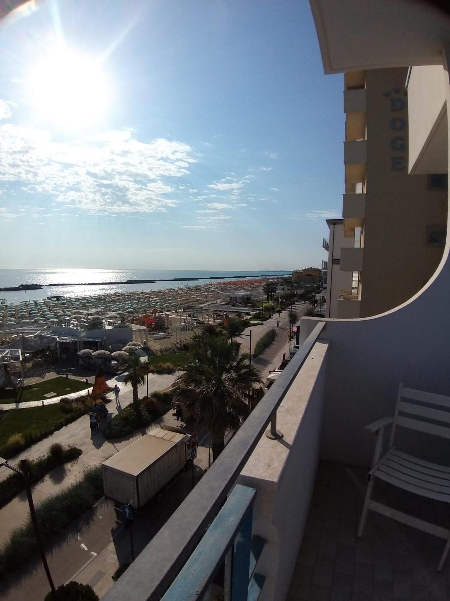 רימיני Hotel Ideal מראה חיצוני תמונה