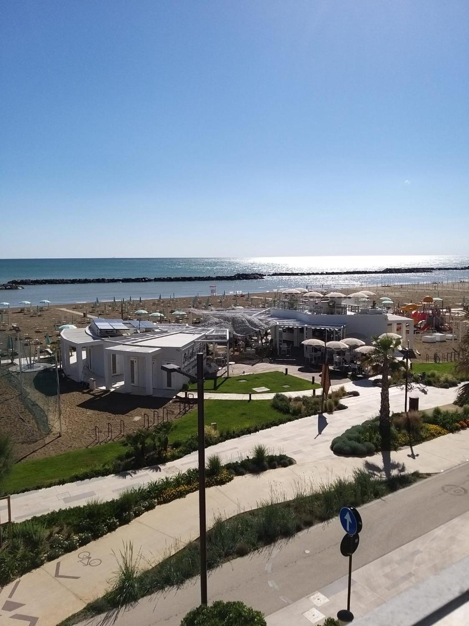 רימיני Hotel Ideal מראה חיצוני תמונה