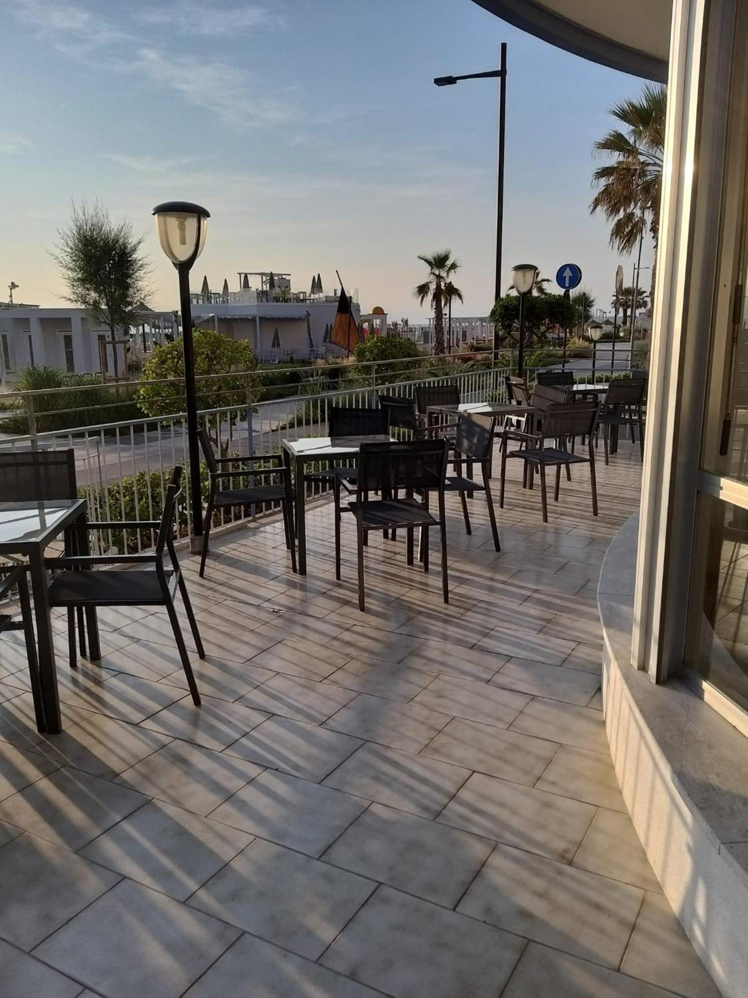 רימיני Hotel Ideal מראה חיצוני תמונה