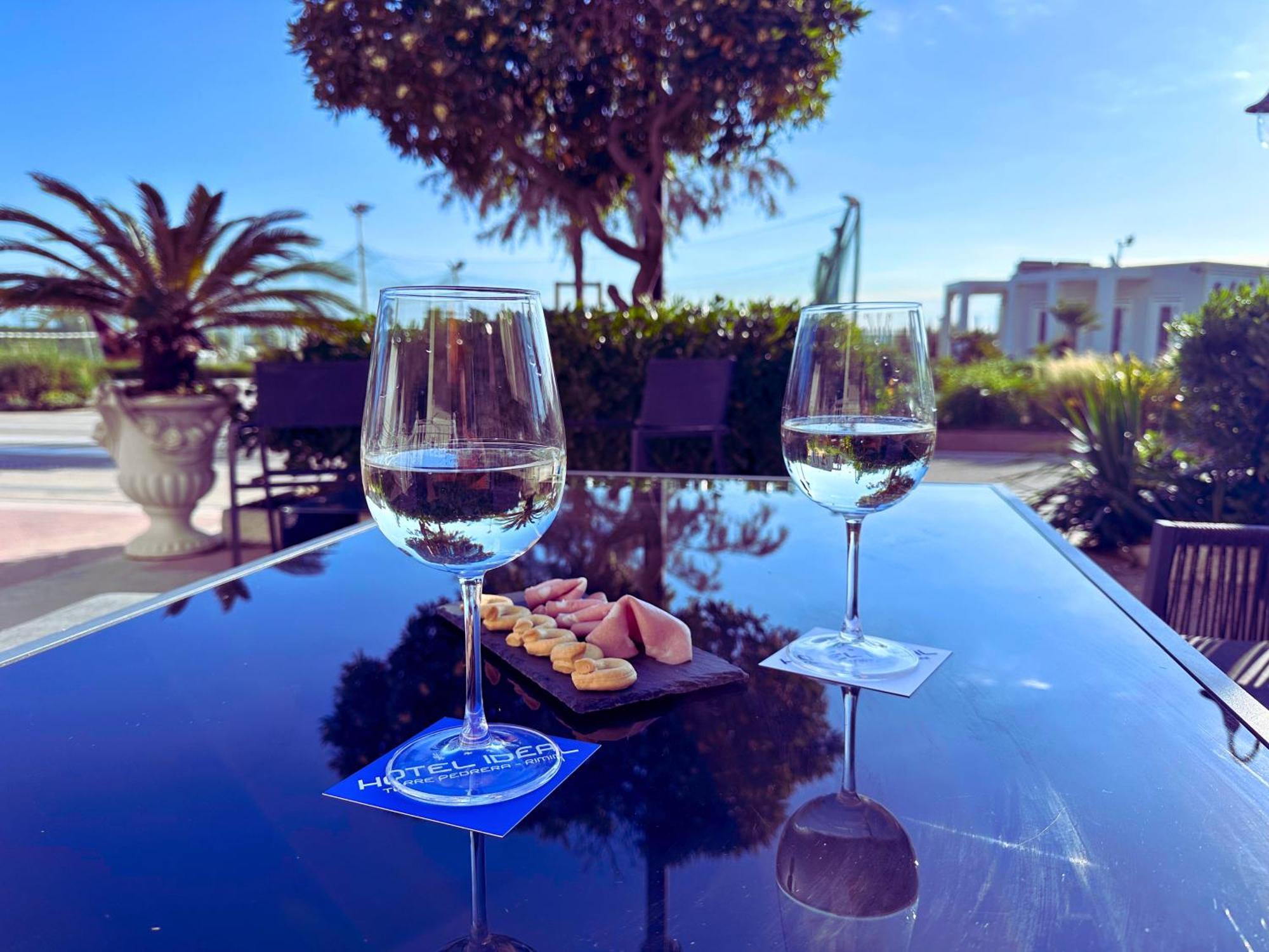 רימיני Hotel Ideal מראה חיצוני תמונה