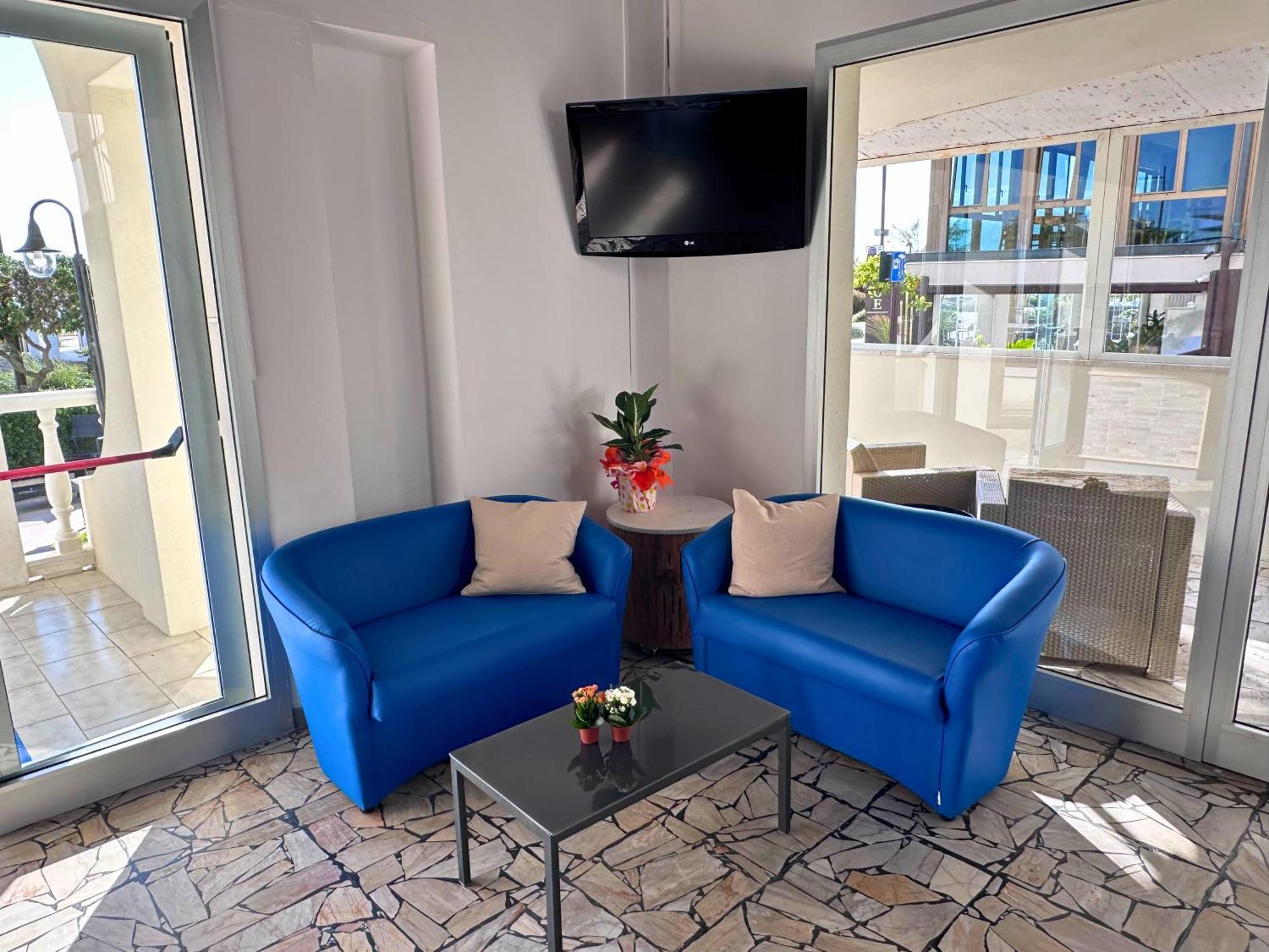 רימיני Hotel Ideal מראה חיצוני תמונה